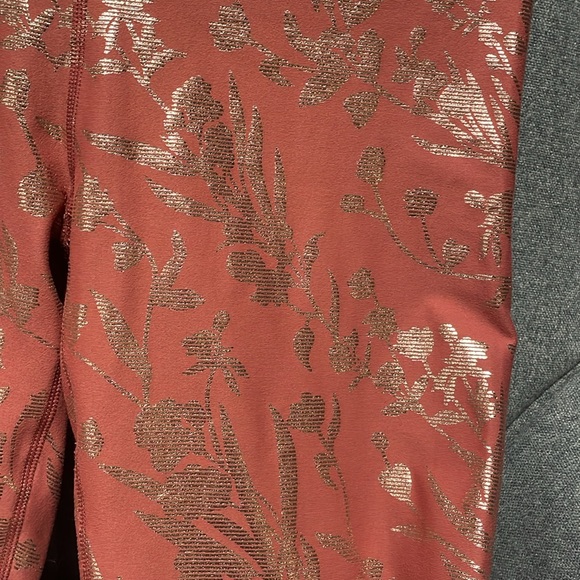 Brand new metallic leggings - Picture 2 of 3